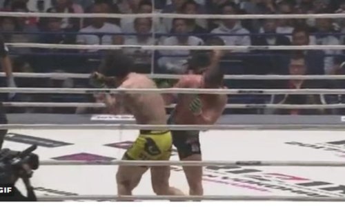 Ovakav nokaut nitko nije očekivao; bivši prvak je samo pao...