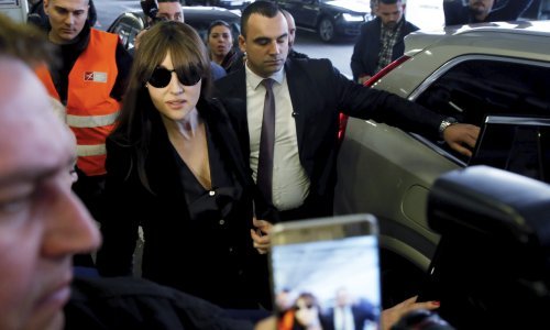 Bellucci stigla u Beograd, organizatore zatekla skromnošću
