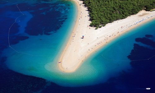 Ručnicima na Zlatnom ratu ispisali - 'Zauzeto'