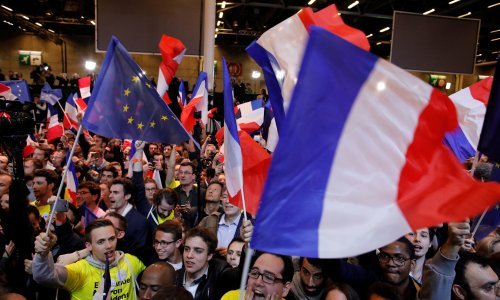 Francuski tisak: 'veliki prasak' izbacio iz utrke tradicionalne stranke