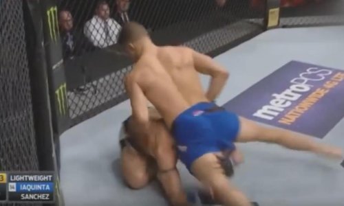 Prvo izveo brutalan nokaut, a kasnije nešto za što može dobiti otkaz