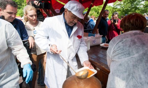 Bandiću iskočio bruh dok je dizao lonac s grahom, hitno ide na operaciju