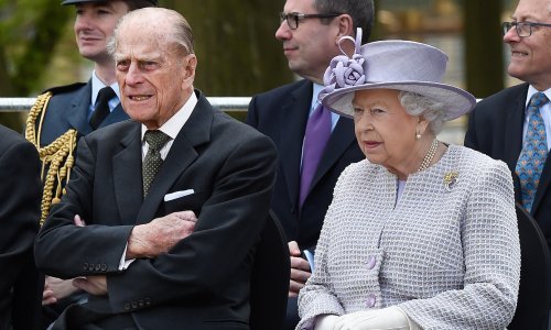 Kraljica ima svoj pametni telefon, ali i profil na društvenim mrežama