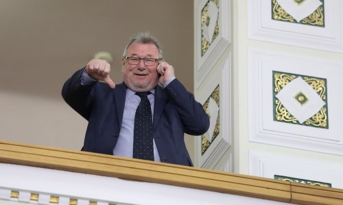 Šeks se šepuri Saborom, a tamo nema nikakvu funkciju. Kako to?