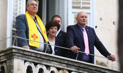 Šundova sumnjiče da je lažnim papirima došao do statusa ratnog invalida