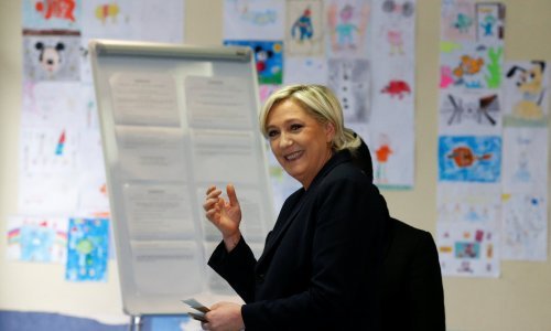 Marine Le Pen smatra da je protiv nje na snazi 'bankovna fetva'