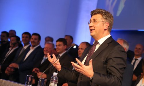 Plenković: Bernardić nastoji  nešto ušićariti u kampanji