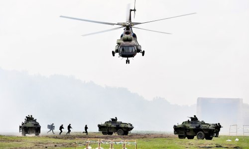 Srbija pokazala novo naoružanje na paradi 'Čelik 2017.'