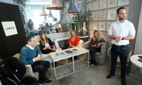 Od danas Uber možete naručiti s dječjom sjedalicom