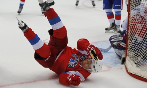 Pogledajte kako Putin postiže sedam golova u hokeju