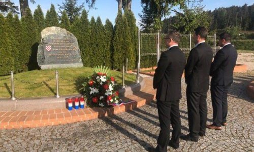 Mostovci, poput predsjednice nekad, u tajnosti otišli na Bleiburg