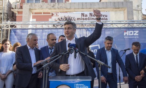 Lokalni izbori koji to nisu: Kako su nas političari opet navukli na tanak led