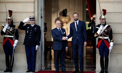 Macron imenovao novog premijera, konzervativca Edouarda Philippea