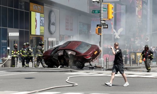 Automobil pokosio dvadesetak pješaka na njujorškom Times Squareu