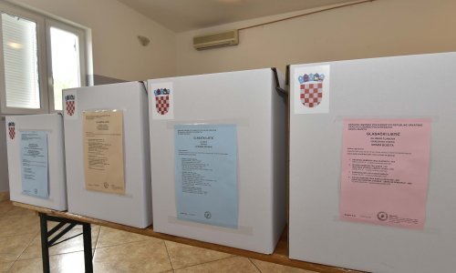 Pravo glasa u drugom krugu izbora ima 2 milijuna 793 birača