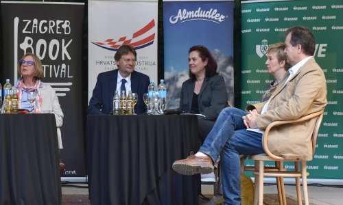 Poznata feministkinja predstavila dokumentarni roman o ljubavi dviju lezbijki