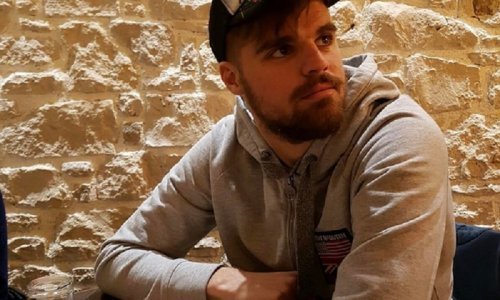 Otrov za žene Antonio Asanović uživa u zagrljaju svoje drage