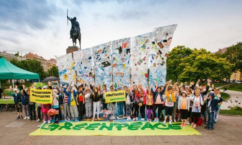 Greenpeace u akciji: Potpišite peticiju protiv plastike u Jadranu