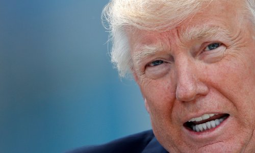 Moćnici ne znaju što bi s Trumpom: Pred kamerama izvodi, na sastancima manji od makova zrna