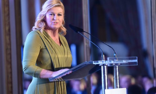 Predsjednica usporava tempo: mora na fizikalnu terapiju