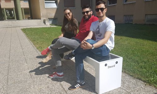 Pametne klupe stigle na Veterinarski fakultet u Zagrebu