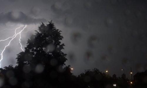 Na sjeverozapadu temperature pale na ugodnih 20 Celzijevaca, Istru pogodilo snažno nevrijeme