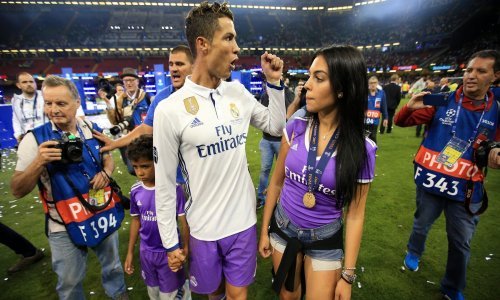 Kada ga je ugledao, Ronaldo je pustio sina i potrčao mu u zagrljaj!