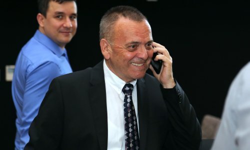 Vrkić ničim izazvan objavio da će HDZ i HNS formirati novu vladu