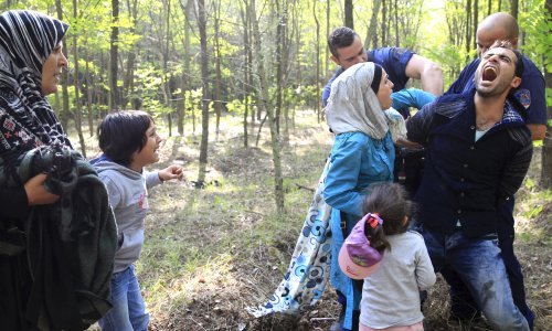 Na srpskoj granici zaustavljeno više od dvije tisuće izbjeglica