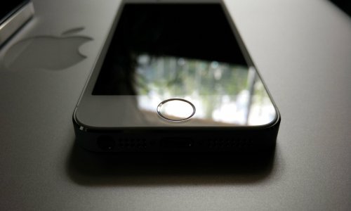 Umjesto zdravstvenog kartona - iPhone? Može!