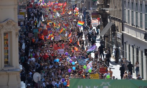 Deset tisuća ljudi marišalo Zagrebom za prava LGBTIQ osoba