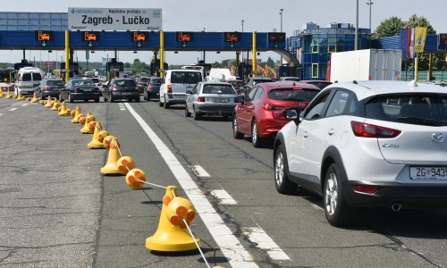 HAK: Ceste prohodne, ali gužva se pojavača iz minute u minutu
