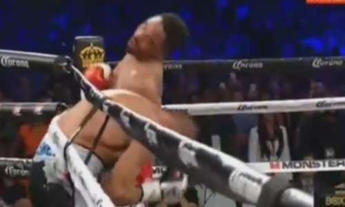 Boksački spektakl u Las Vegasu okončan nokautom i greškom suca