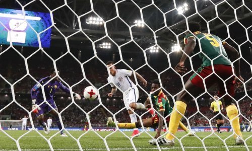 Čile jedva slomio Kamerunce, Vidal i Vargas strijelci