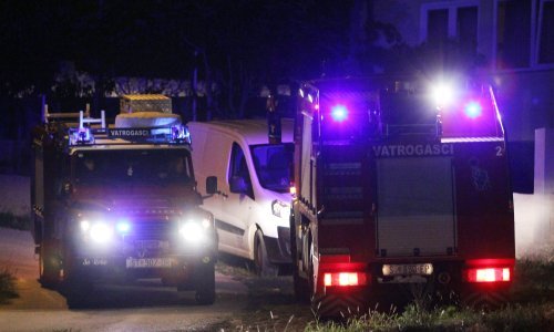 Svih 300 vatrogasaca ostaje preko noći na požarištu kod Makarske