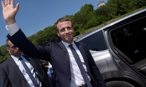 Macron i saveznici osvojili najmanje 301 mjesto u francuskom parlamentu