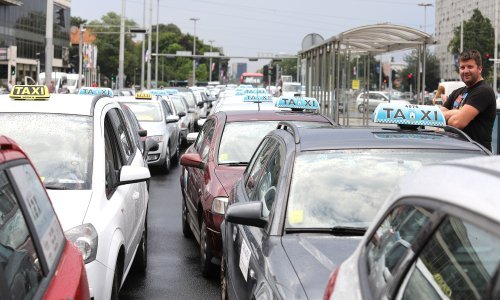 Stižu promjene na taksi tržištu, a zahvatit će i Uber