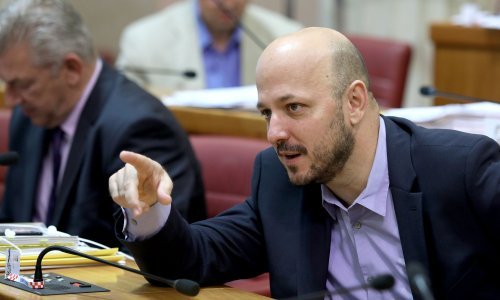 Maras premijeru i ministrici: Ne radite od Hrvatske hajdučiju