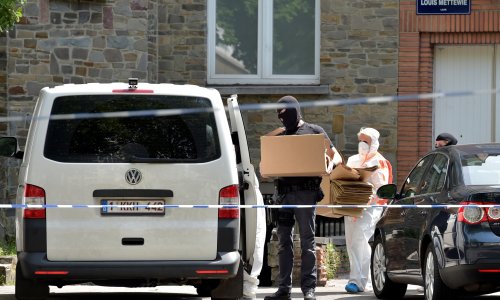 Četvero uhićenih zbog napada, pretresi u zloglasnoj četvrti Molenbeek