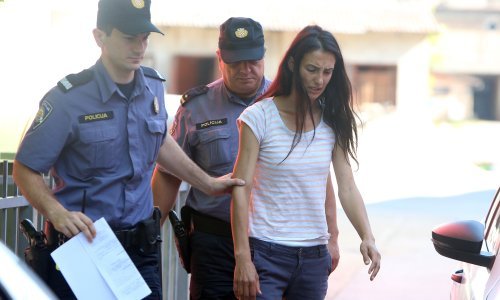 Osumnjičena za ubojstvo 14-godišnje rođakinje tvrdi da ima psihičke probleme