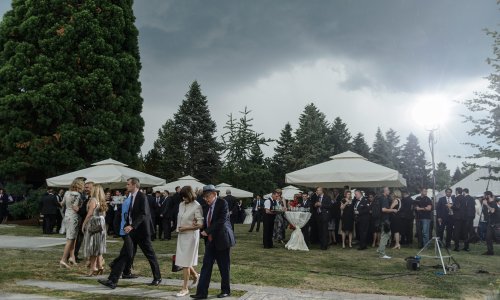 Nevrijeme poremetilo svečanost na Pantovčaku