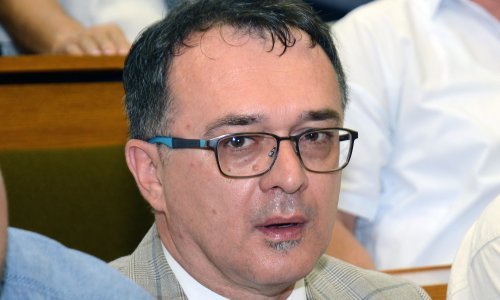 Incident u Sisku: Pljunut jer se priklonio HDZ-u, oporba napustila vijećnicu