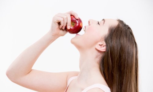 Što jesti po ljetnim vrućinama i kako prehranom zaštititi kožu