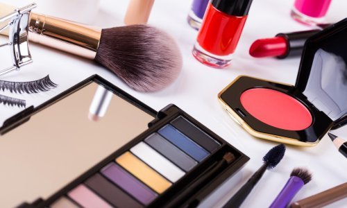 Omiljeni Asos osim krpica sad nudi i svoju kozmetiku