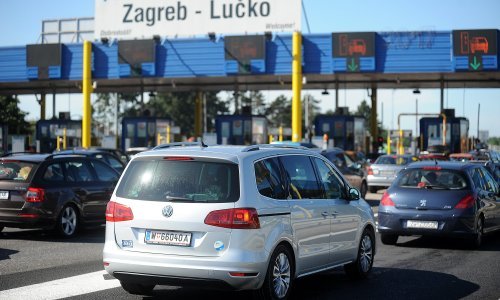 Gužve ne jenjavaju, gust promet u Lučkom, a sporije se vozi između Zagreba i Bosiljeva
