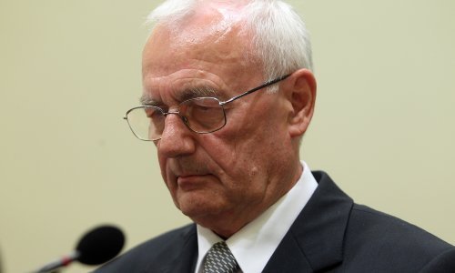 Obraćenje? Josip Perković odlazi na misu i čita Glas koncila