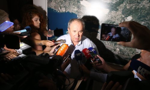 (VIDEO) 'Šta ti mene stalno spominješ majmune glupi. Nokautirat ću te!'