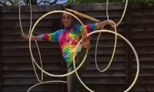 Zovu je Kraljica prstenova - pogledajte zašto