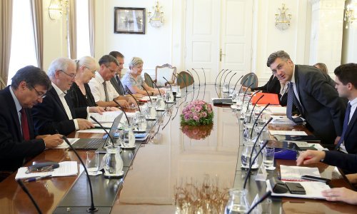 Ipak se kreće: Plenković će u 12.30 sati dobiti Akcijski plan za reformu školstva