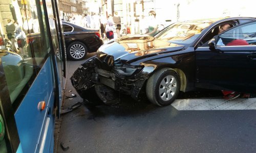 Milijan Brkić se saborskim Audijem zaletio u tramvaj u samom centru Zagreba